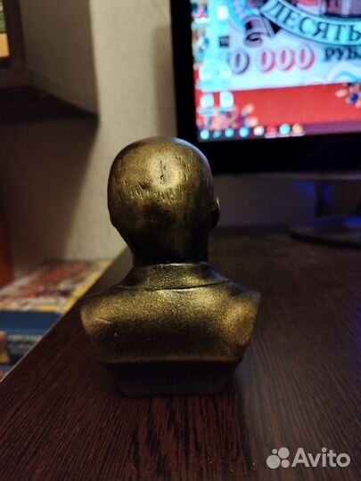 Бюст ленина гипс