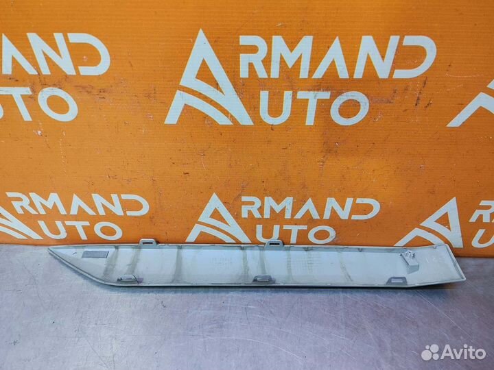 Накладка молдинга двери задняя левая Mitsubishi