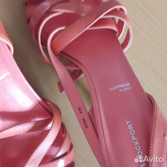 Босоножки женские 39 размер