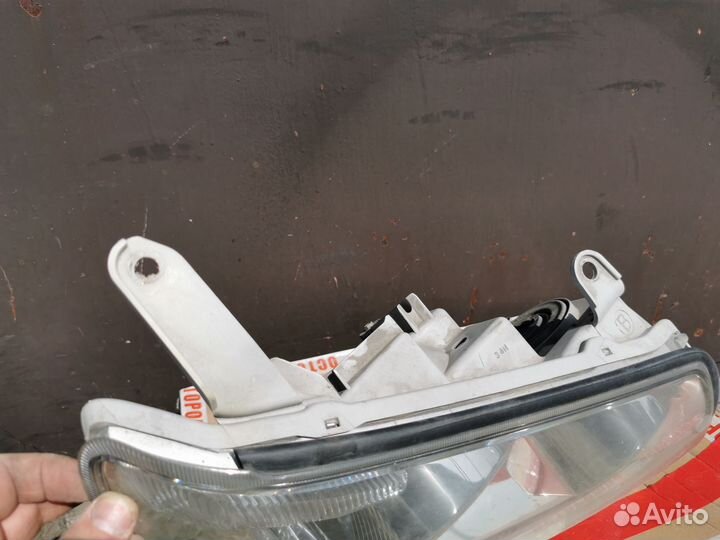 Фары Hilux surf 215