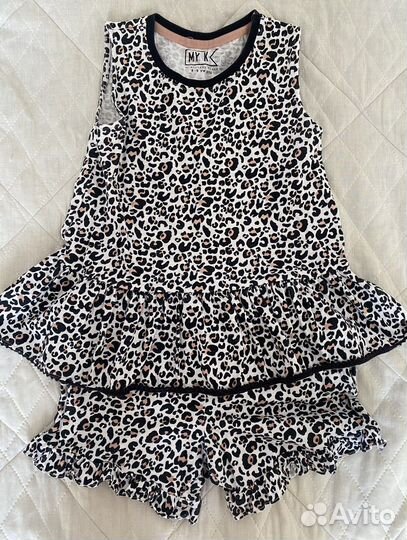 Комтюм для девочки с шортами