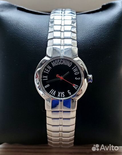 Часы наручные женские Moschino и Just Cavalli