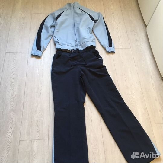 Спортивный костюм женский