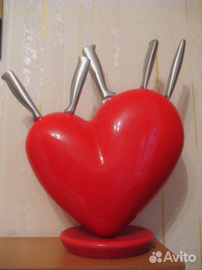 Интерьерная подставка для ножей Сердце