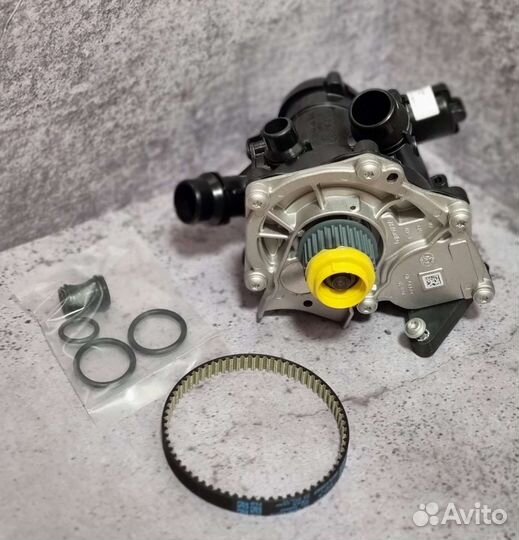 Помпа оригинал VAG 06L121111H