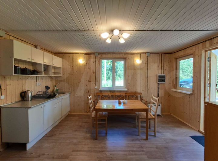 Дом 48 м² на участке 5 сот.