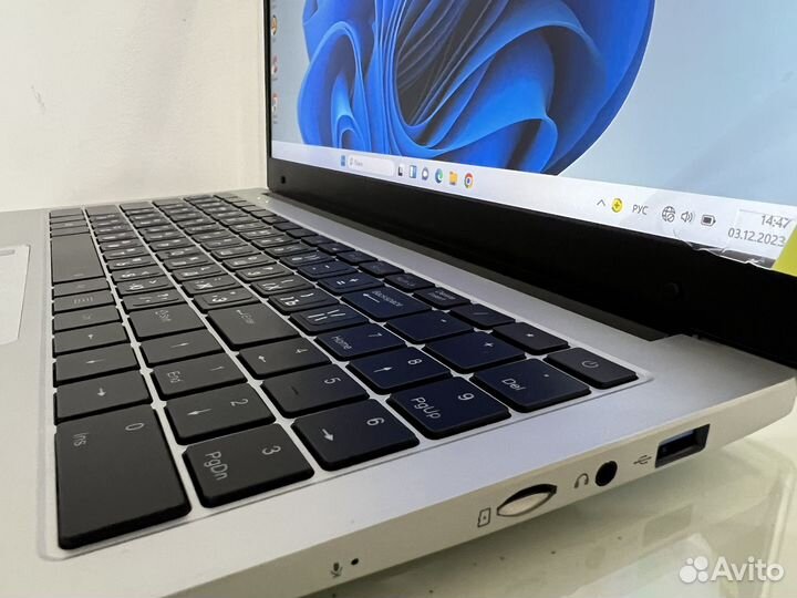 Ноутбук 15.6' 4 ядра/ 16 Гб/ SSD 512 Гб / W 11 Pro