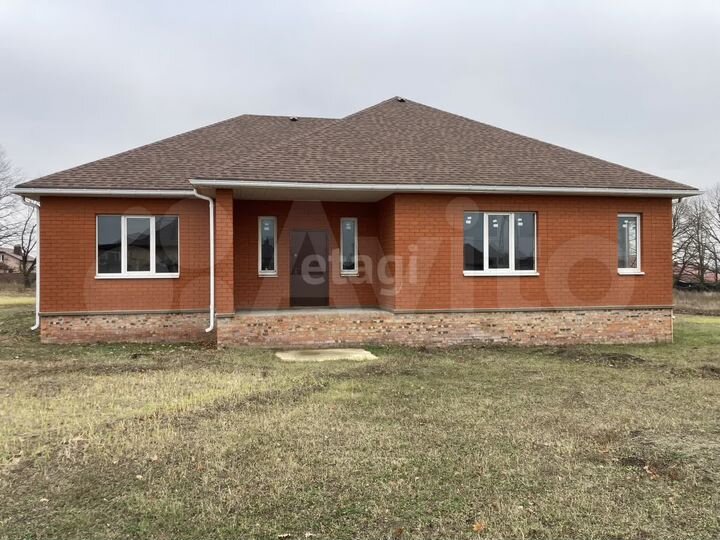 Дом 180 м² на участке 16,1 сот.