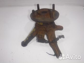 Кулак передний левый