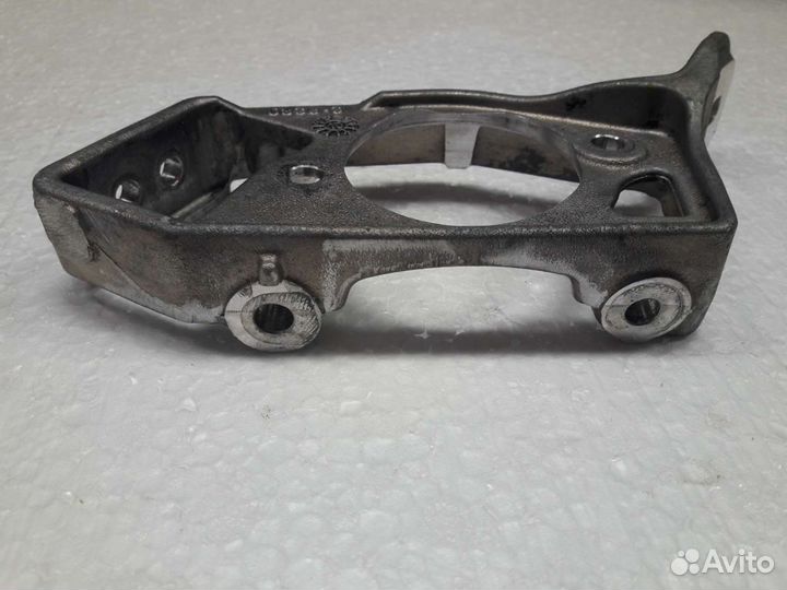 Кронштейн стартера снегохода BRP 512060560