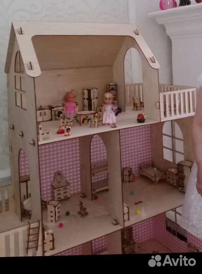 Домик кукольный