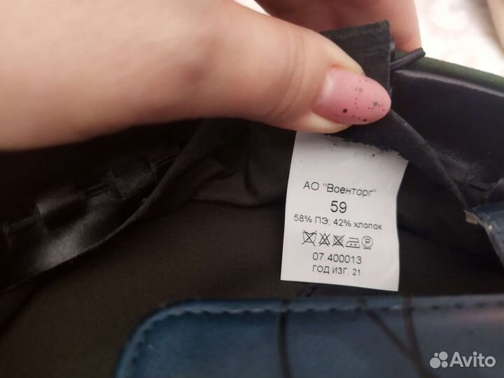 Фуражка к офисному костюму