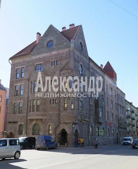 4-к. квартира, 133 м², 2/4 эт.