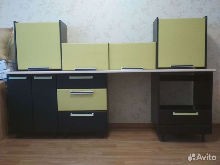 Кухонный гарнитур