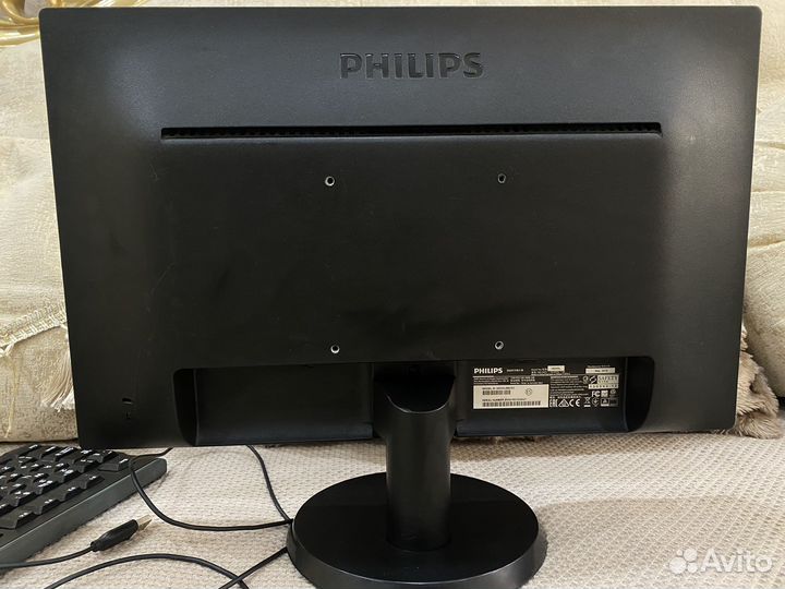 Монитор philips