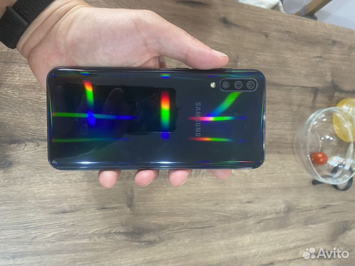Телефон Samsung а 50