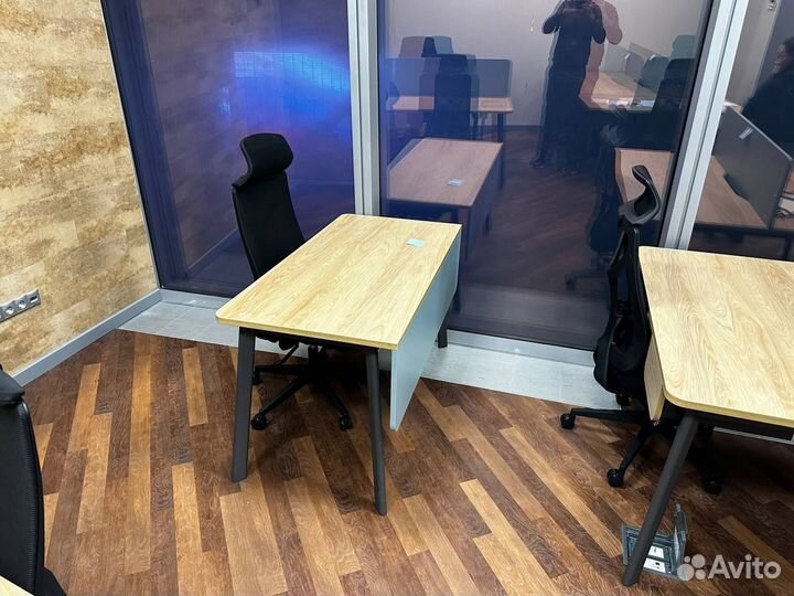 Офисная мебель для сотрудников