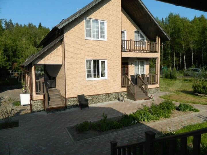 Дом 177 м² на участке 20 сот.