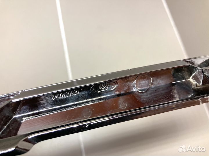 Молдинг переднего бампера правый LADA Granta FL