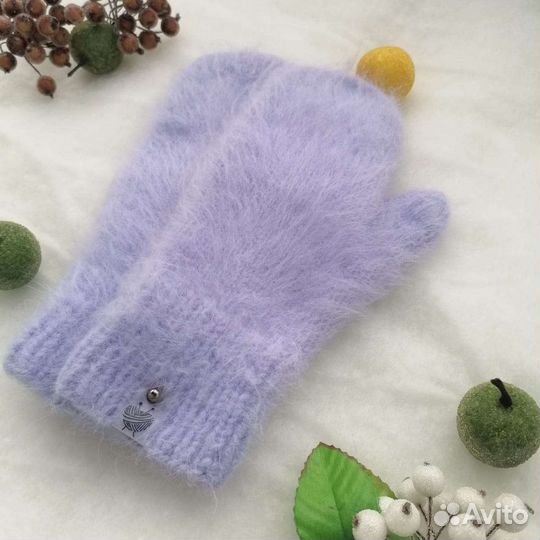 Варежки женские новые