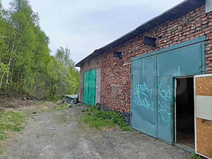 Гараж, > 30 м²