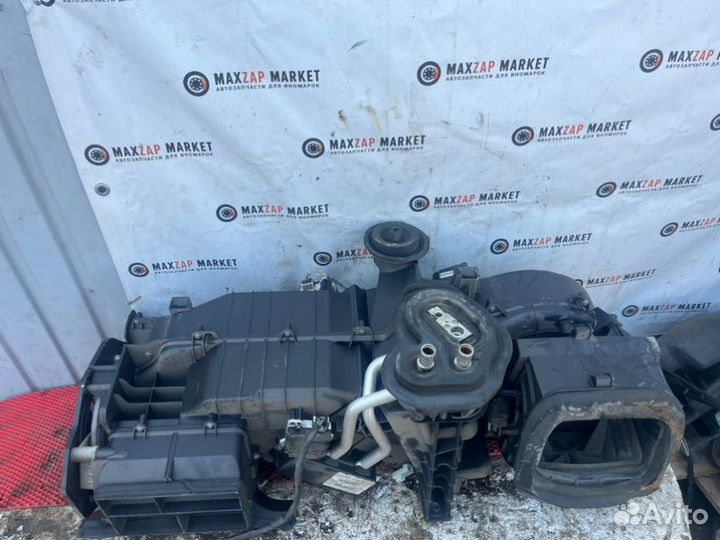 Корпус печки Nissan Navara 2.5 DIZ 2008