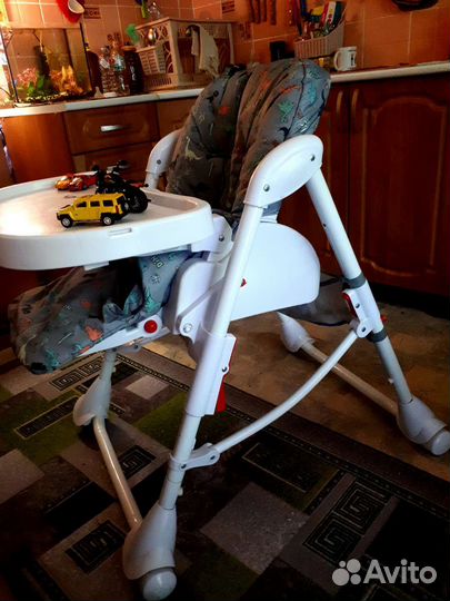 Детский стульчик для кормления