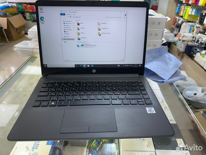 Hp 240 g8 core i3