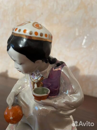 Фарфоровые статуэтки