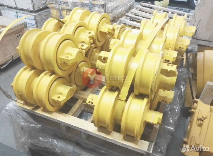 Каток поддерживающий Komatsu PC400-8 KM4184