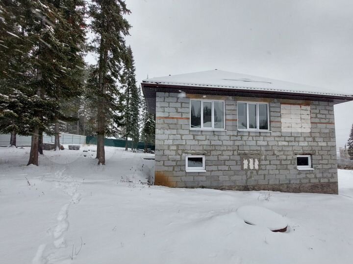 Коттедж 258,8 м² на участке 15 сот.