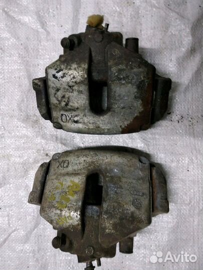 Суппорт передний левый Skoda Rapid