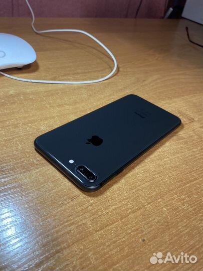 iPhone 8 plus 64gb