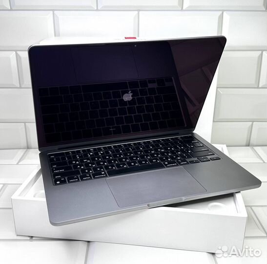 Apple Macbook Air 13 M2 256 Gb 8 Циклов