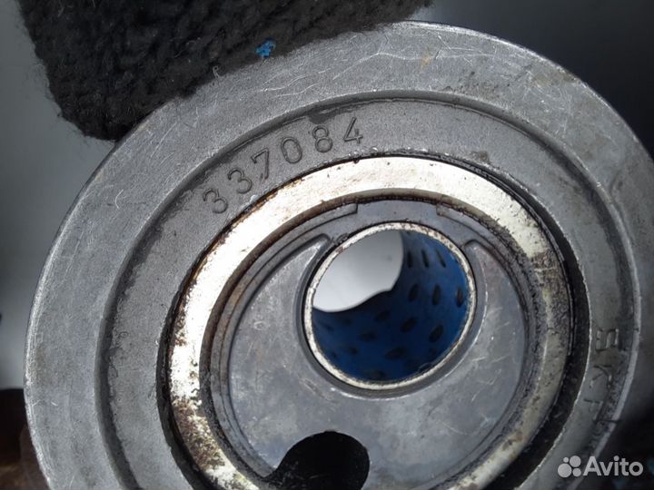 Ролик натяжитель ремня грм Audi 100 C4 1991-1994