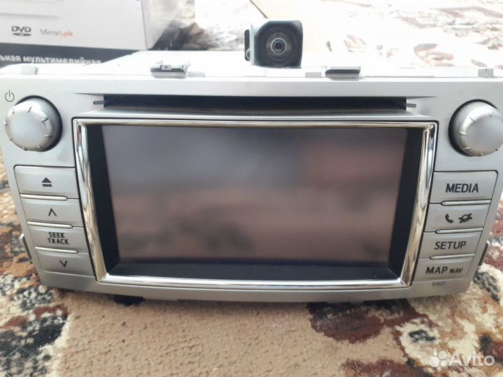 Штатное головное устройство тойота toyota И камера