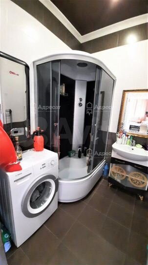 Дом 260,4 м² на участке 7,5 сот.