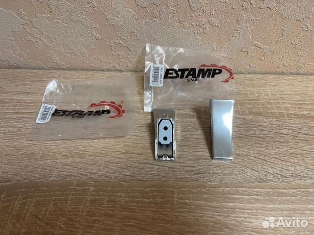 Крючок мебельный для одежды металлический