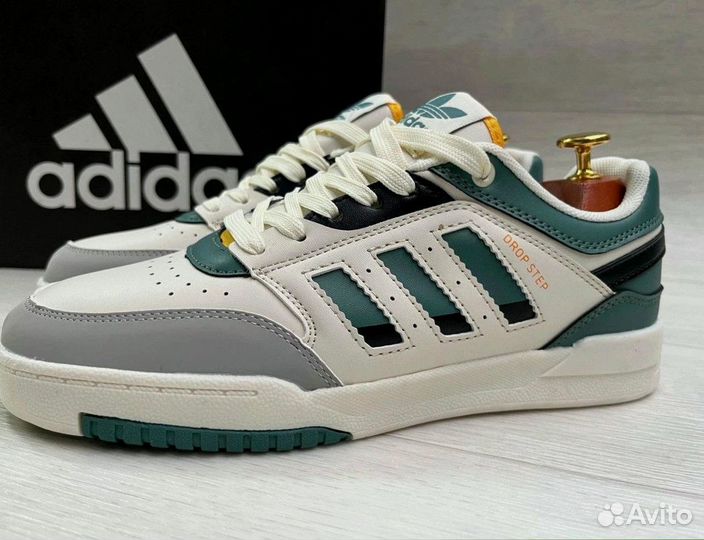 Кроссовки Adidas