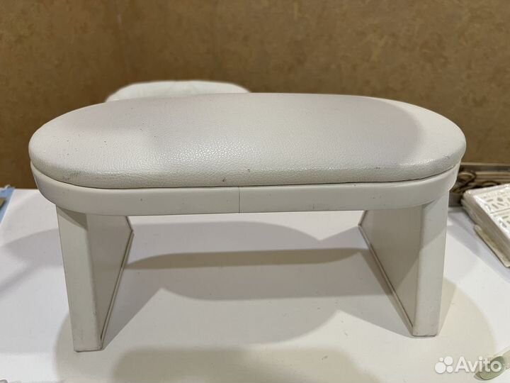 Подставка для рук маникюрная