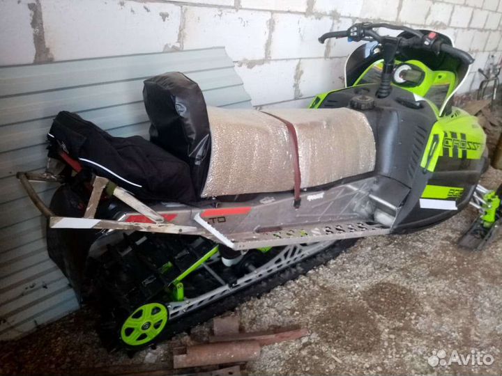 Снегоход Arctic cat