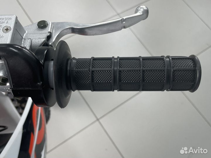 Питбайк kayo basic TT140 17/14 KRZ (механ. сцепл)