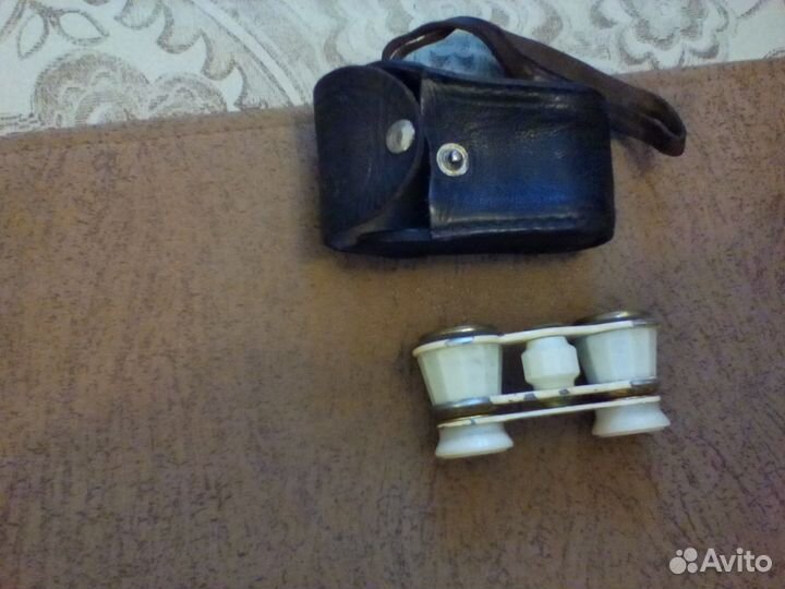 Театральный бинокль в чехле. СССР