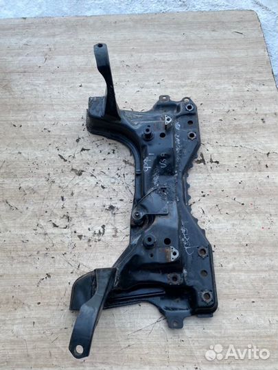 Подрамник передний Ford Focus 1