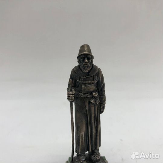 Серебряная фигурка 