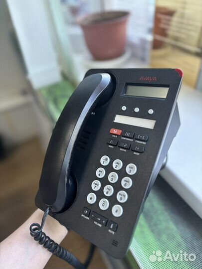 IP телефон Avaya