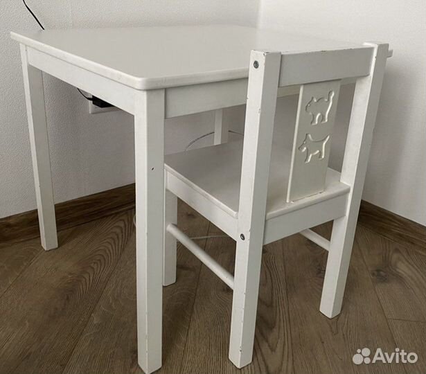 Детский стол и два стула икеа