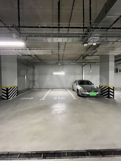 Машиноместо, 14 м²