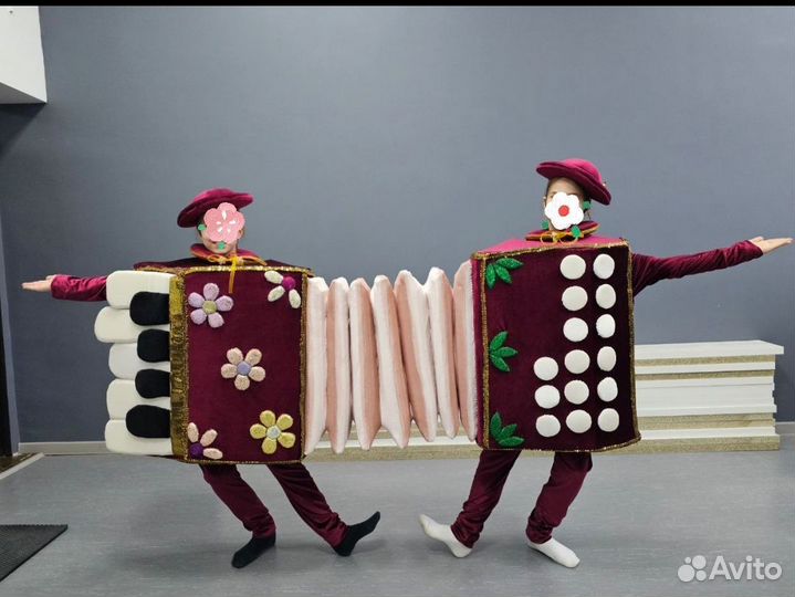 Продаю ростовые куклы