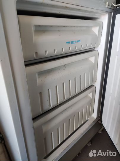 Холодильник stinol